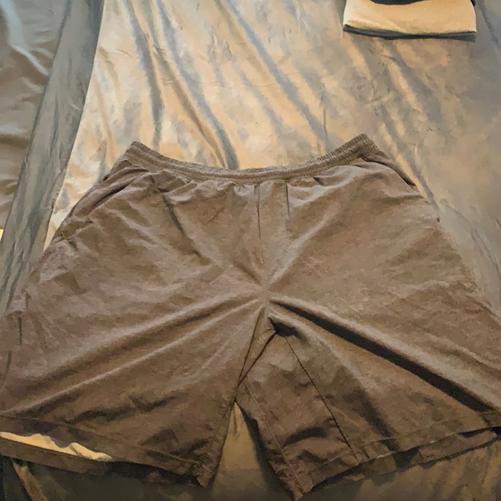 Lululemon 9” Linerless Pace Breaker Short